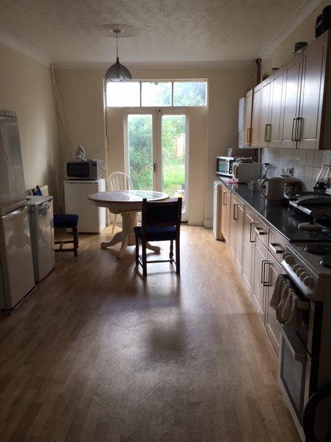 Room available in shared house  Main Photo