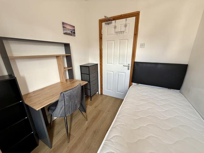 Lovely 4-bed student property all bills included  Main Photo