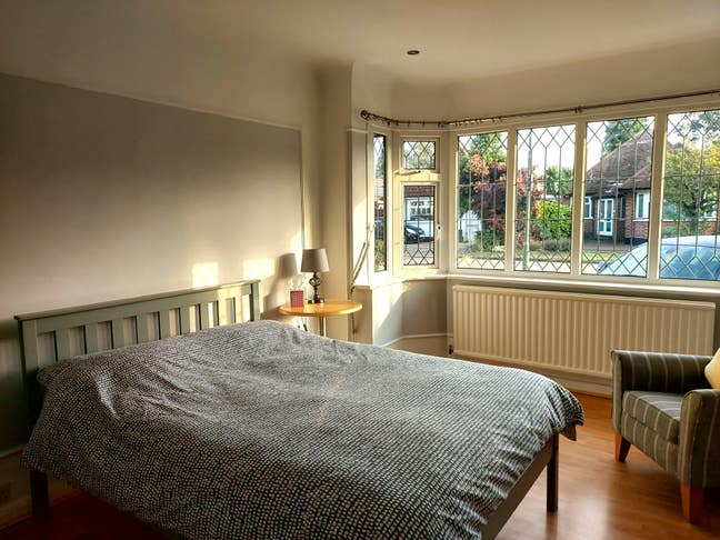 Suite of rooms to let Main Photo
