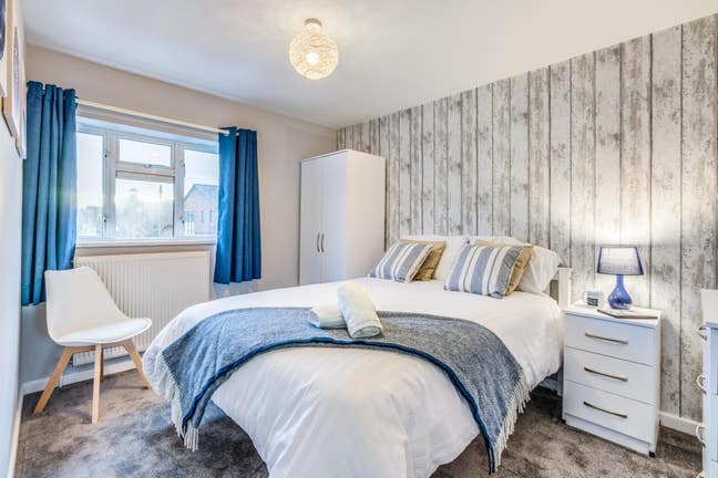 Luxury room in Horley close to Gatwick Main Photo