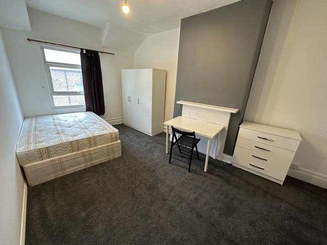 🛏️ Double Room for Single Use MAIDA HILL Main Photo