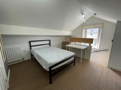 DOUBLE En-suite room   Main Photo