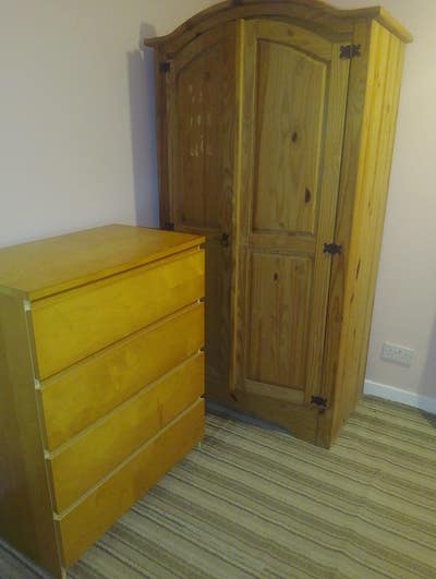 Clean-Furnished One Room in a 2 Bed Flat Main Photo