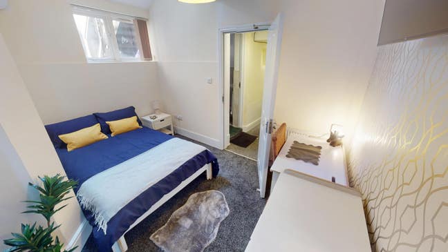 Room 2 to rent in 84a Derby road Main Photo