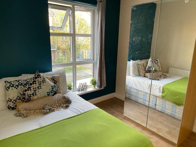 South Quay En-Suite - Close to Dlr - Amazing Main Photo