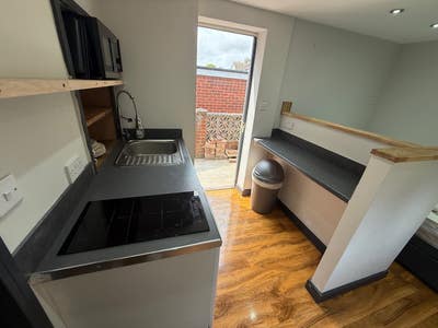 Self contained unit in beautiful Lewes Main Photo