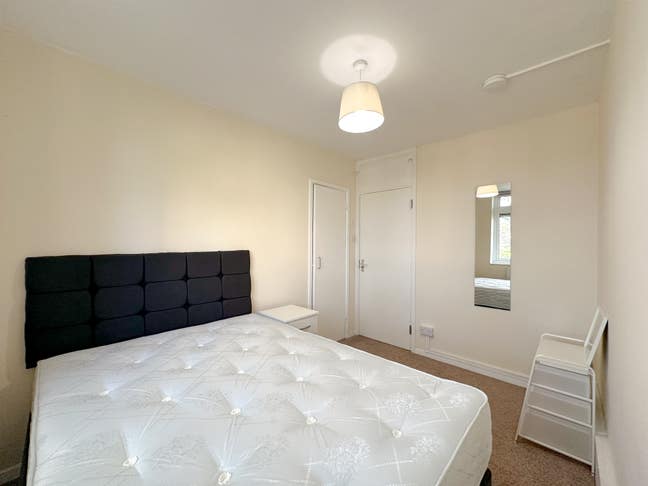 🌟 Double Room in Swiss Cottage – £910/month Main Photo