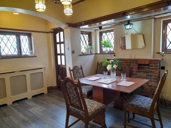 Beautiful double room in Harrow - available 5 Sept Main Photo