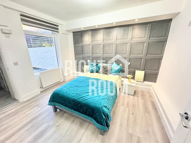 X3 Cozy Modern Studios Available - Madia Vale! Main Photo