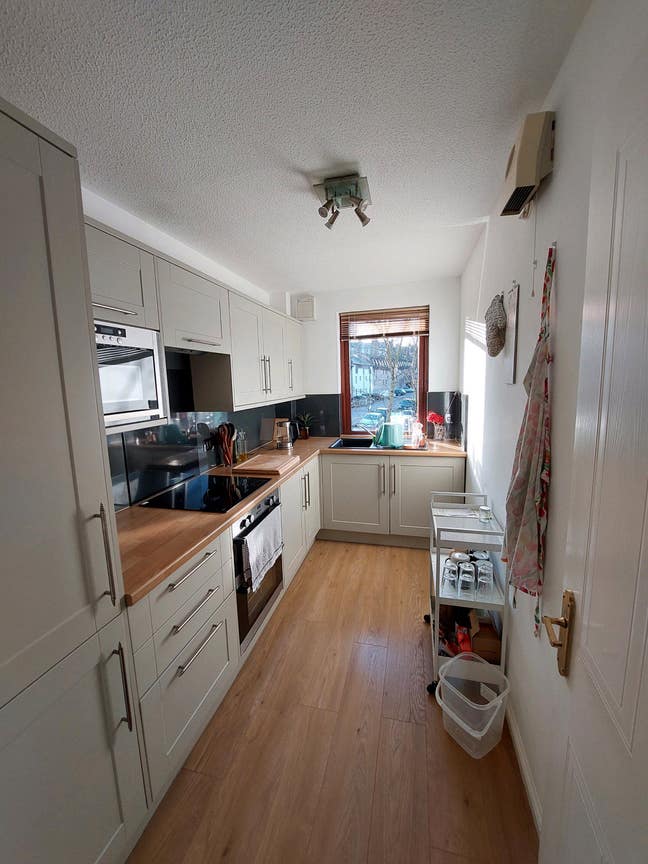 Double bedroom for rent from 15th August!! Main Photo