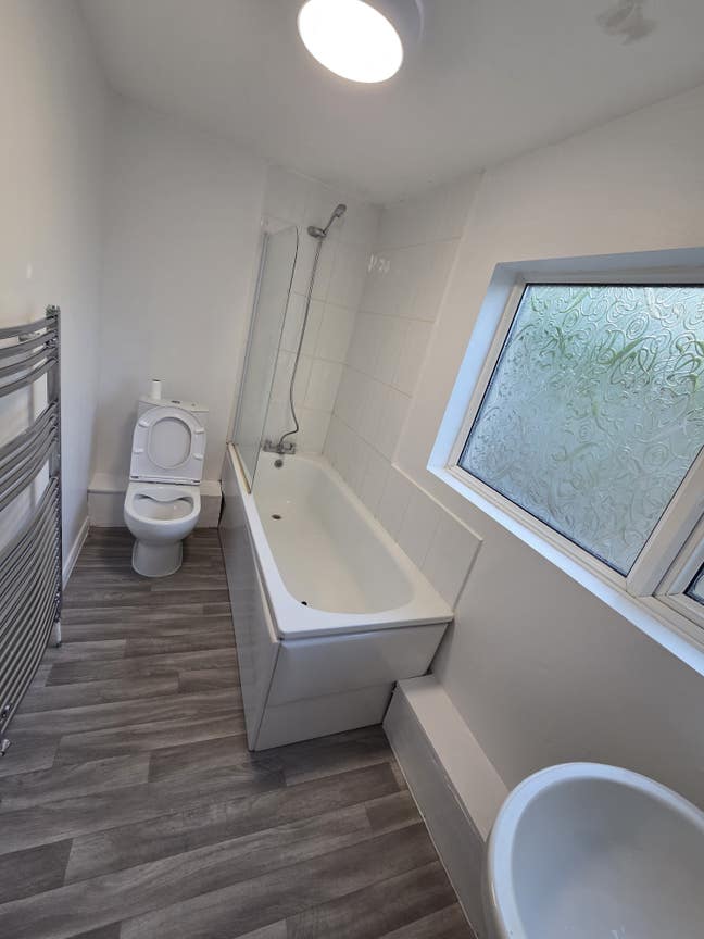 4 bedroom house for rent in Gillingham  Main Photo