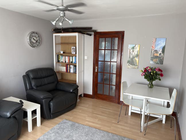 Short let two bedroom flat - bills included  Main Photo