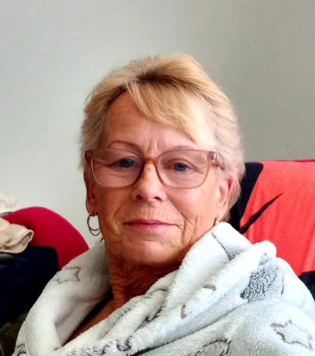 64 year old Female seeks a single or double room Main Photo