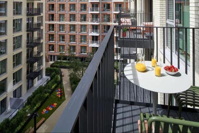 Nine Elms 1 Bedroom Flat - 5 Min Walk from Station Main Photo