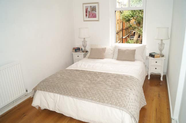Looking for a flatmate - able to lower a price! Main Photo