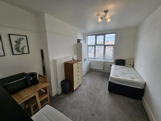 Spacious room Basildon-Universal Credit Acc Main Photo