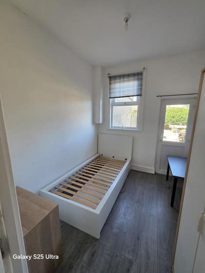 **Single Room Available – All Bills Included £650 Main Photo