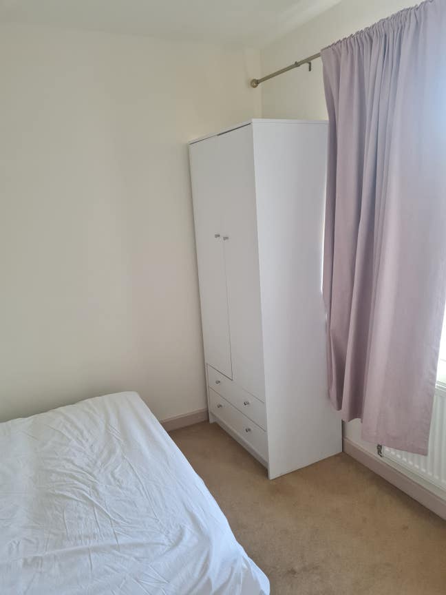 Spacious Double room to let in Leighton Buzzard Main Photo