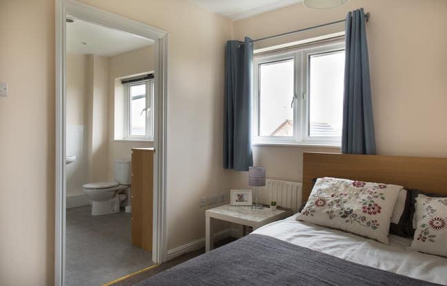 En suite room Main Photo