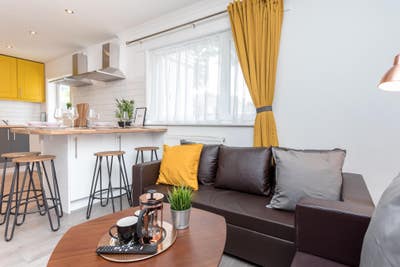 Double Room Available Main Photo