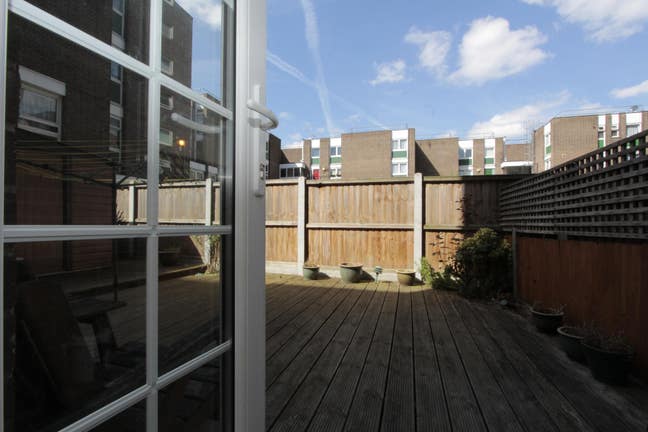 Bethnal Green – Double Room Access to the Garden Main Photo
