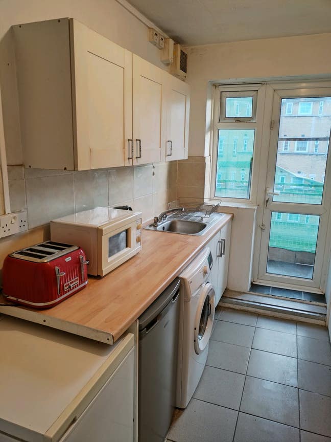 Large Single  room to let in SE13 Main Photo