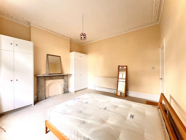 Recently refurbished one bed in West Ealing Main Photo