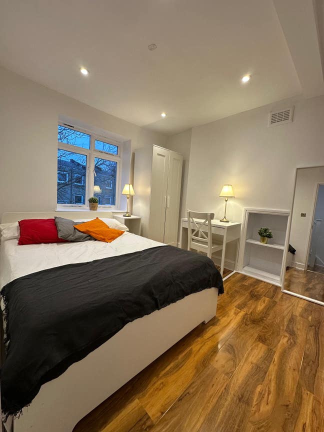 Angel / Islington Zone 1 ** Ensuite Available ** Main Photo