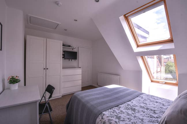 Spacious room in Canada Water(All bills included!) Main Photo