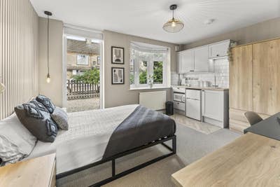 Superb Studio in Chapel Street PE2 🤩 Main Photo