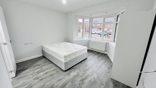 Double Room with En-suite with all biills WD25  Main Photo