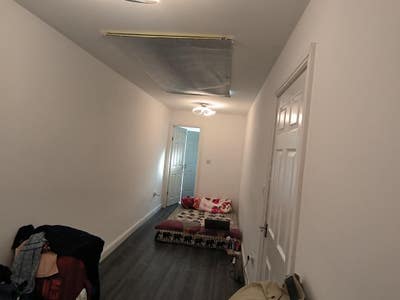 Ensuite Room Main Photo