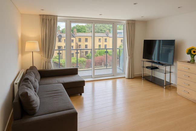 Balcony, 24/7 Concierge, Communal garden, CCTV Main Photo