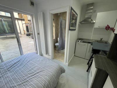 Room & Studio Room I Greenford | Bills Incl Main Photo