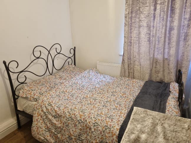 Double Room in Huddersfield HD1 Main Photo