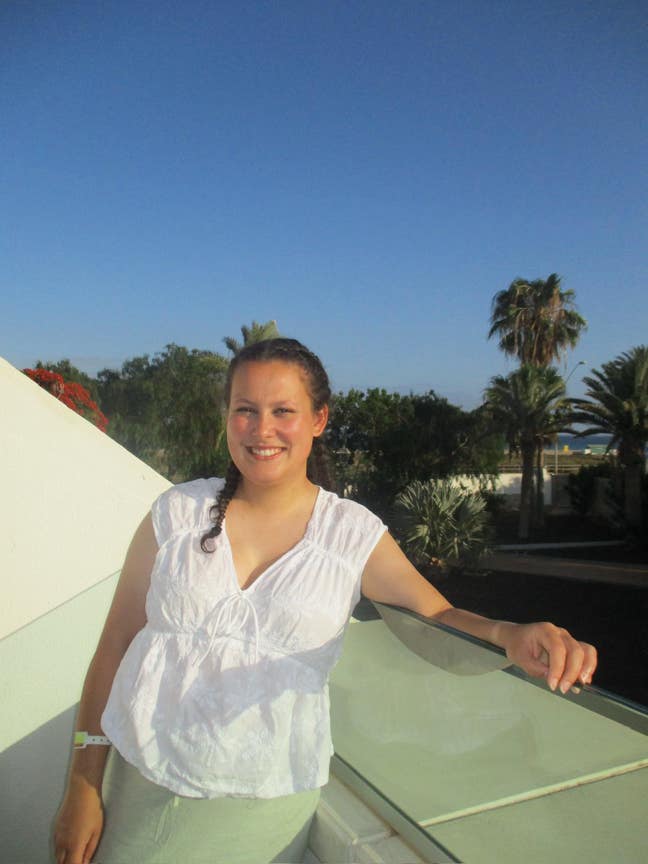 Fun, Sociable Professional Female Looking For Room Main Photo