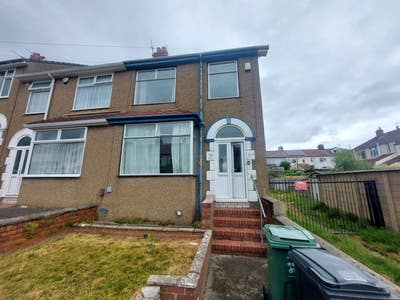 3 Double Rooms Available in 6 Bed House, Horfield Main Photo