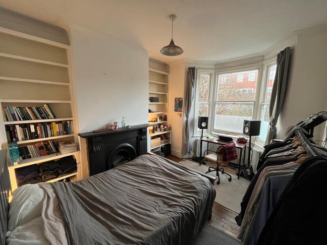 Double Room in Clapton - 5 mins to station Main Photo