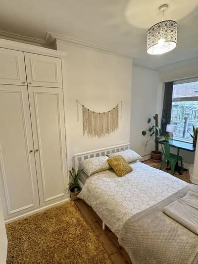 Large Double Bedroom in Levenshulme, South MCR Main Photo