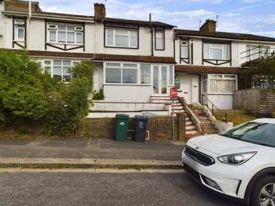4 bedroom student house with ample space Main Photo