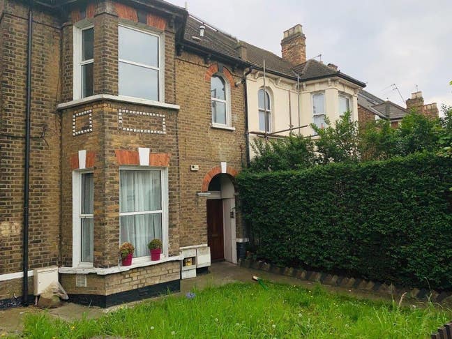 Period conversion two bedroom flat - Cricklewood Main Photo
