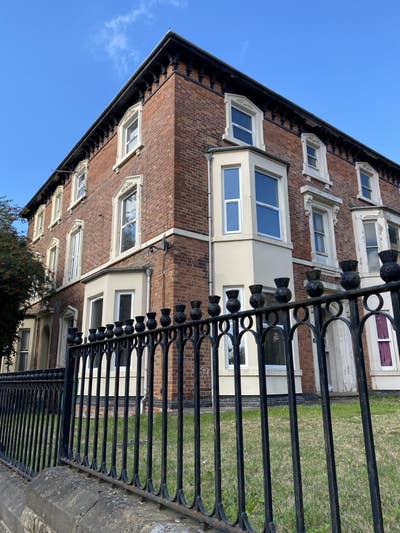 Large Double Furnished Rooms,  Arboretum Main Photo
