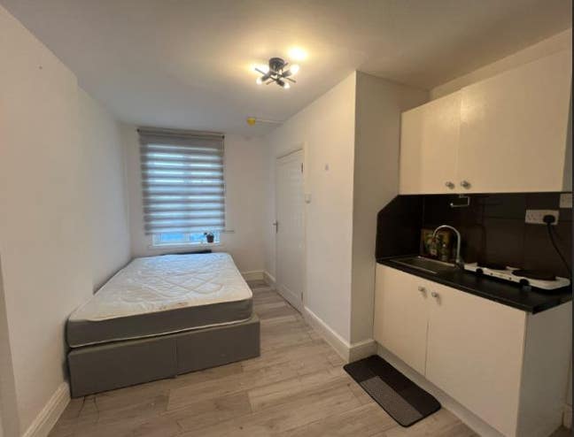 Studio In Greenford Available Now  Main Photo
