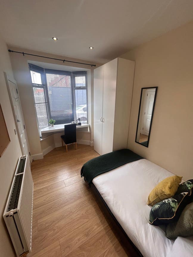 Double Room - LN5 Location  Main Photo