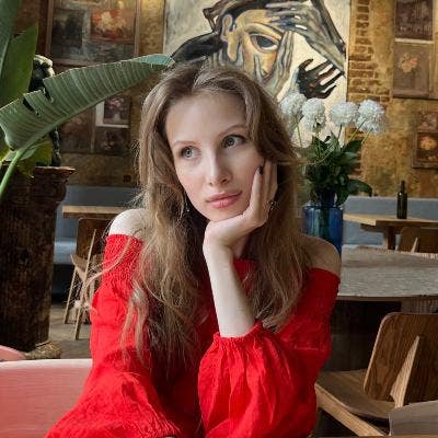 I am a female student aged 21. I am looking f... Main Photo