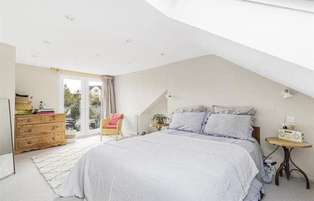 Beautiful en-suite loft room in Saffron Walden  Main Photo
