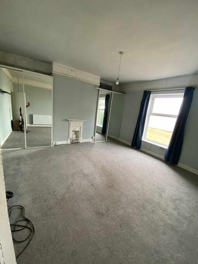 Massive Room!!!  Main Photo