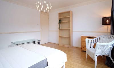 Luxurious Ensuite Double Room – Fully Furnished   Main Photo