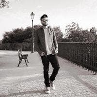 Professional Male seeks a double room Main Photo