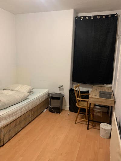 Spacious Double Room Available Main Photo